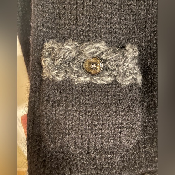 CHANEL VINTAGE 🌟CARDIGAN TWEED SWEATER; LIKE NEW - Picture 11 of 16
